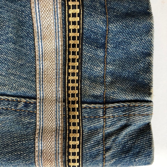 RARE: Ralph Lauren Jean Jacket with Gold Accents Size 2. - Picture 11 of 14